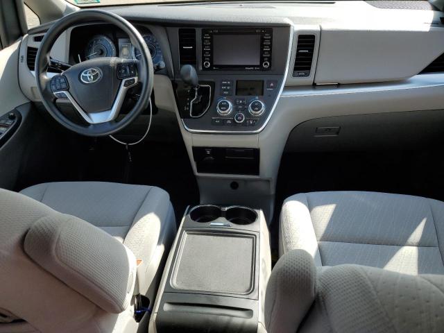 5TDKZ3DC2JS956213 Toyota SIENNA LE