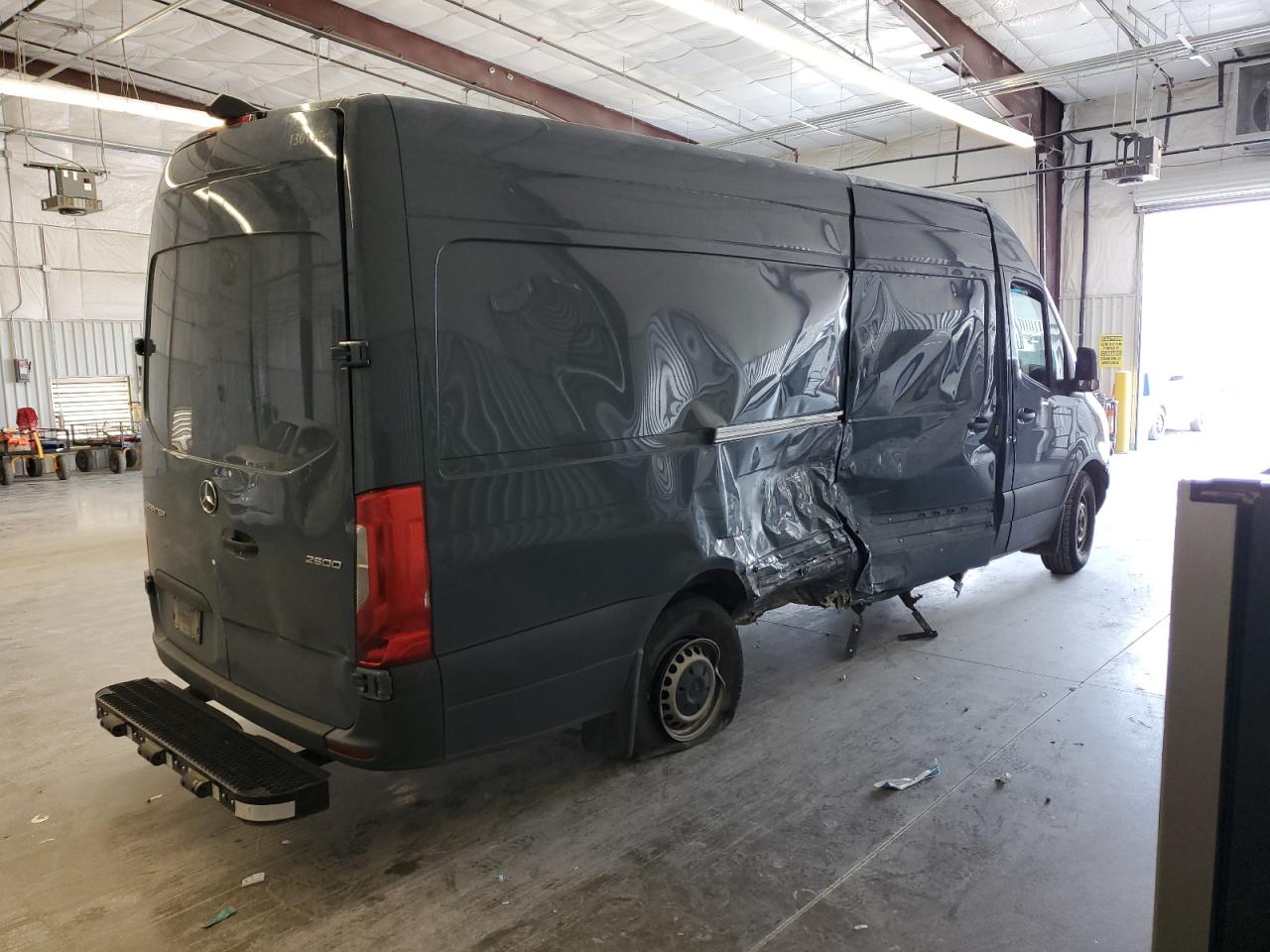 W1Y40CHY2MT071648 2021 Mercedes-Benz Sprinter 2500