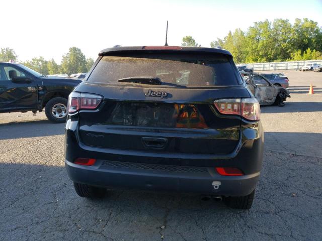 3C4NJDBB3JT325254 Jeep Compass Latitude