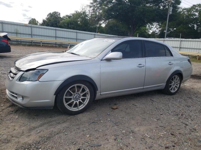 2005 Toyota Avalon XL