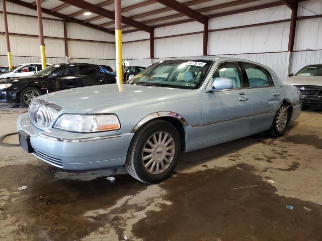 2005 Lincoln Town Car Signature