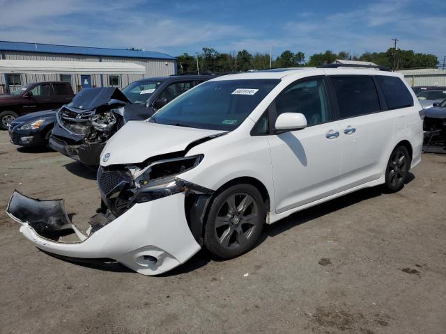 5TDXZ3DC6HS883637 2017 TOYOTA SIENNA, photo no. 1