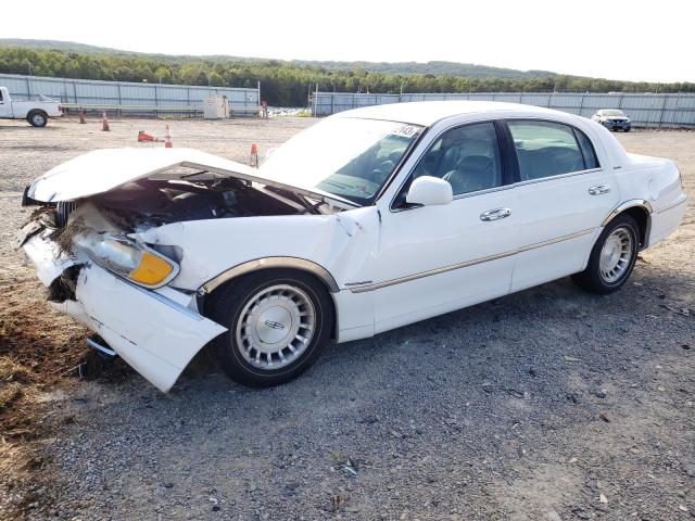 1999 Lincoln Town Car Executive