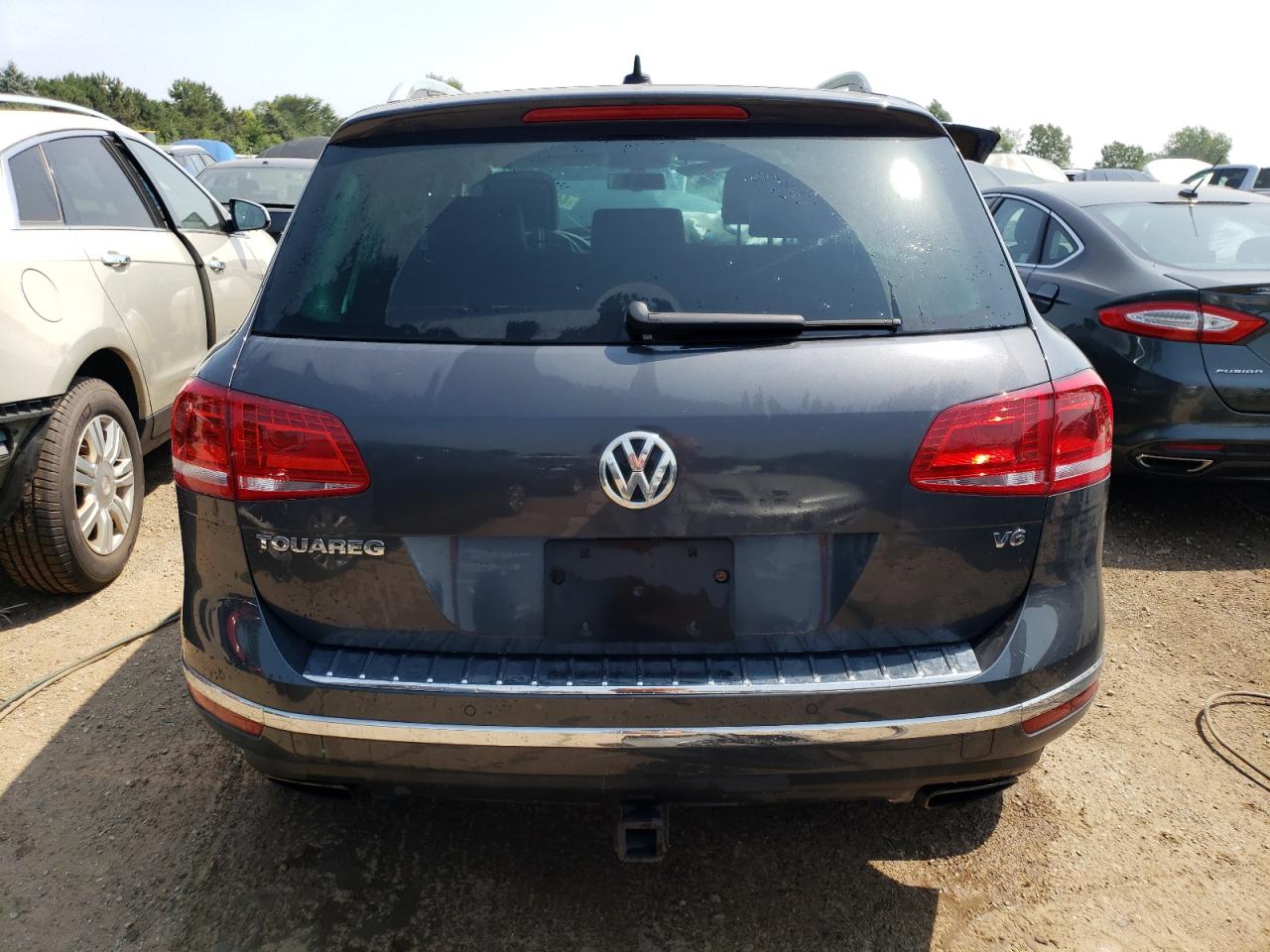 2015 Volkswagen Touareg V6 vin: WVGEF9BP0FD008132