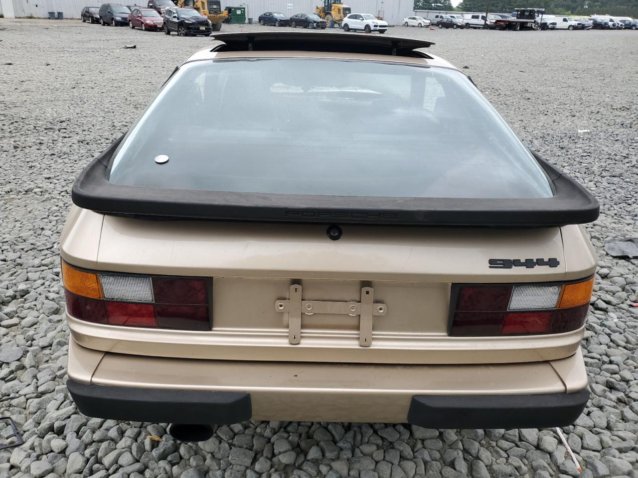 WP0AA0942FN452292 1985 Porsche 944