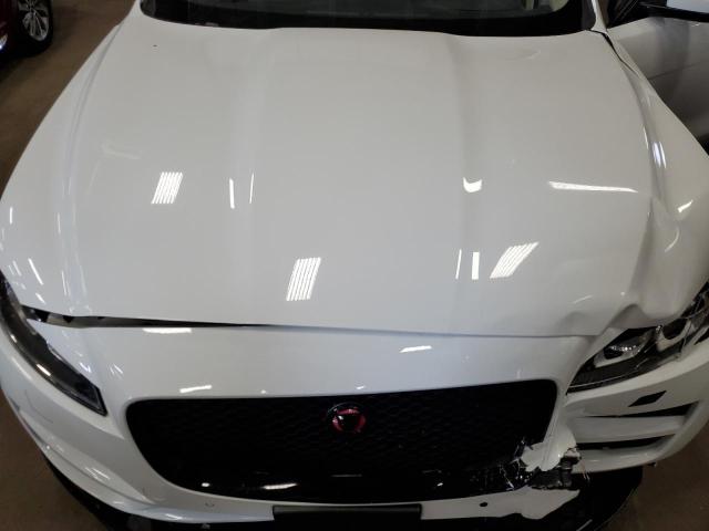 SADCJ2FX8LA618549 Jaguar F-pace Premium