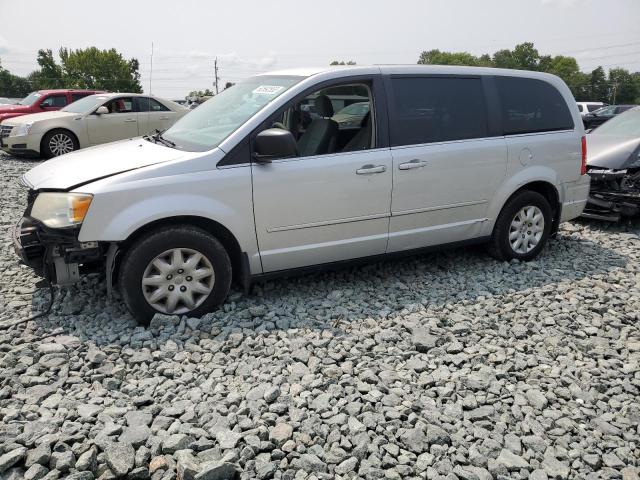 2010 Chrysler Town & Country LX