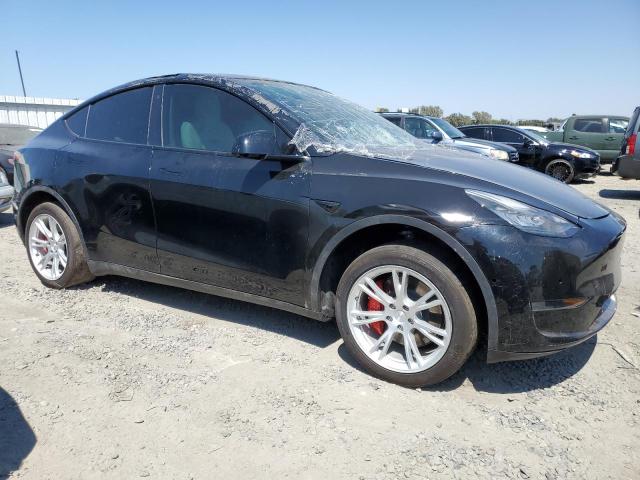 5YJYGDEF4LF018283 Tesla Model Y  4