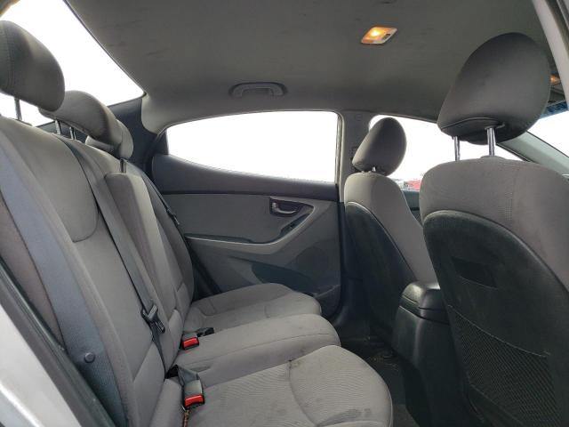 5NPDH4AE6GH744856 Hyundai ELANTRA SE