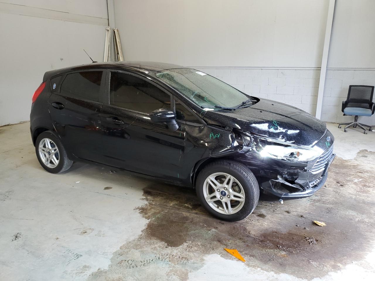 3FADP4EJXKM114387 Ford Fiesta SE 4