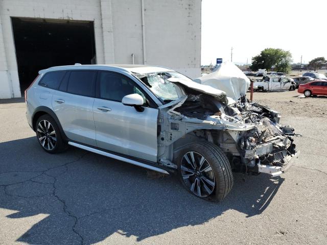 2020 VOLVO V60 YV4102WK3L1030422