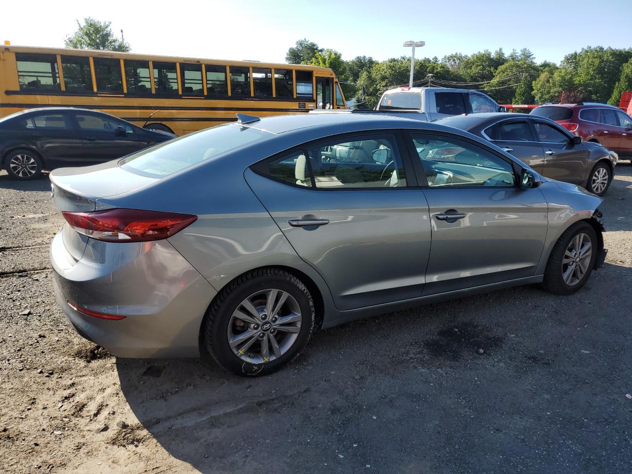 2018 HYUNDAI ELANTRA SE 2.0L 4 , VIN: KMHD84LF4JU469597