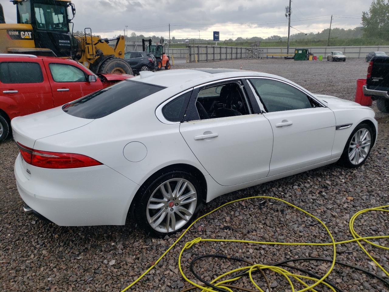 SAJBK4BV9GCY21885 2016 Jaguar Xf Prestige