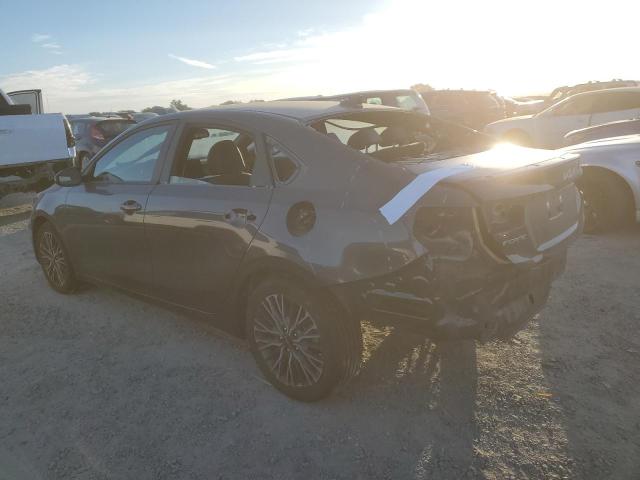 3KPF54AD3PE596517 KIA Forte Gt Line