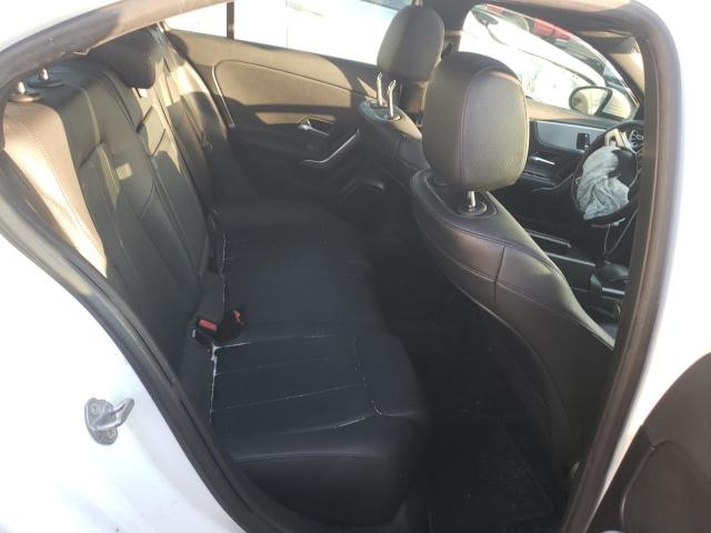 WDD3G4EB2KW020153 Mercedes-Benz A 220