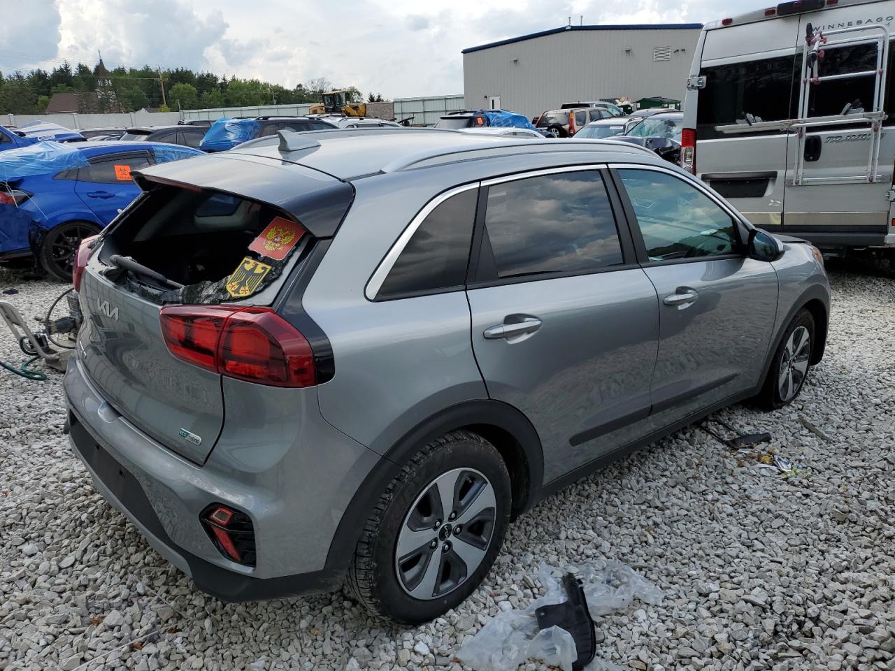 KNDCB3LC0N5513015 Kia Niro LX 3