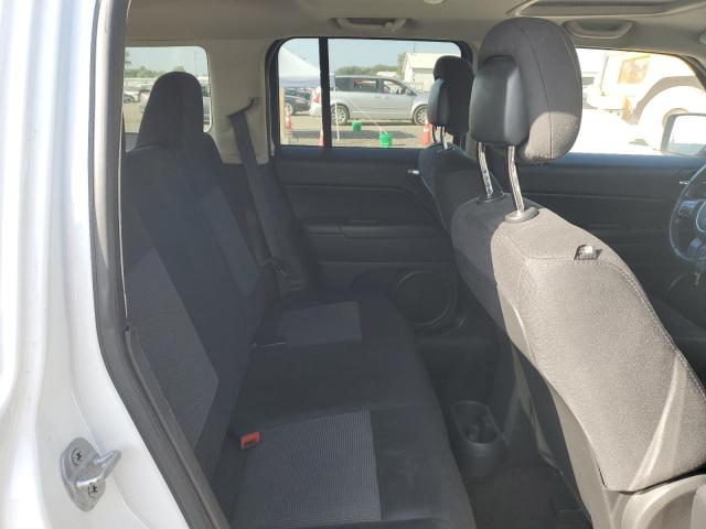 1C4NJRFBXED761179 Jeep Patriot Latitude