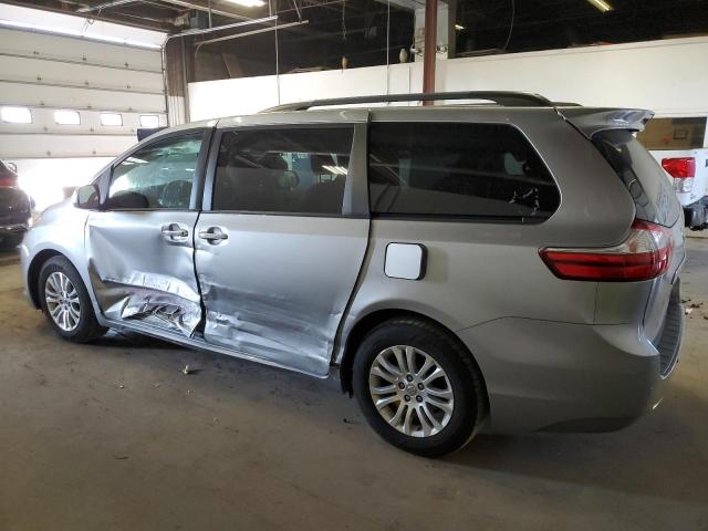 5TDYZ3DC9HS900287 Toyota SIENNA XLE