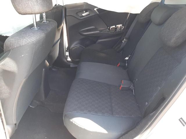 3HGGK5H58FM768256 Honda FIT LX