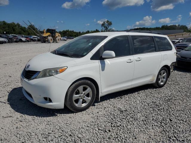 2014 Toyota Sienna LE