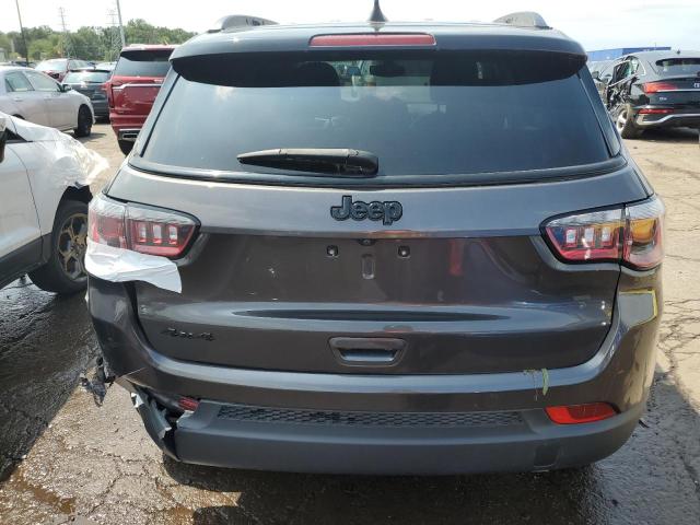 3C4NJDBB0JT401044 Jeep Compass Latitude