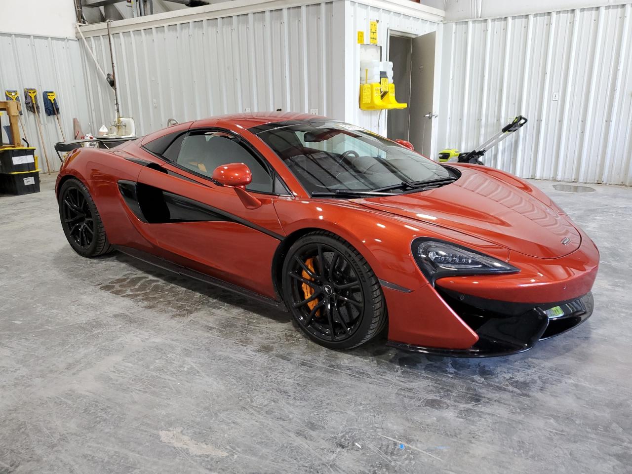 MCLAREN 570s Red Night