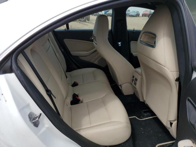 WDDSJ4EB2JN686723 Mercedes-Benz CLA 250
