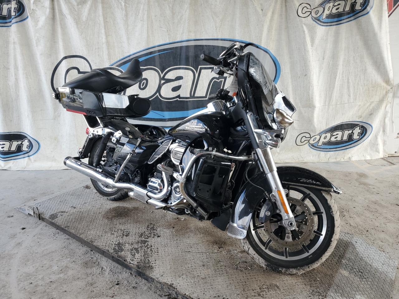 1HD1FCC1XJB612834 HARLEY-DAVIDSON FLHTCU ULT 2018