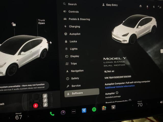 7SAYGDEE2NF359386 Tesla Model Y