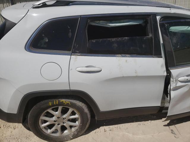 1C4PJLCB8HW604611 Jeep Cherokee Latitude
