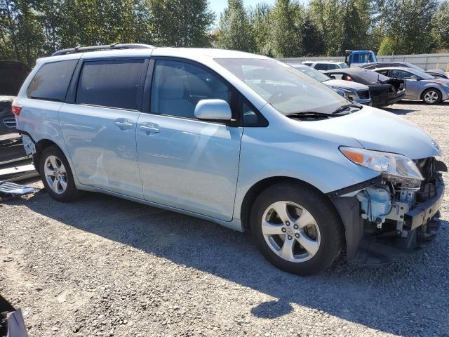 5TDKK3DCXGS755138 Toyota SIENNA LE