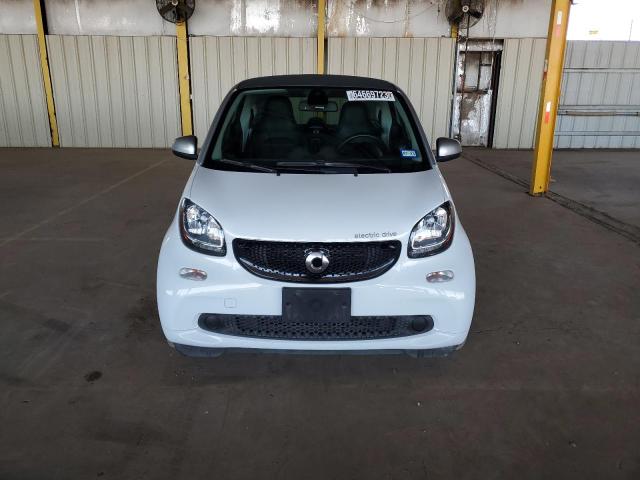 VIN WMEFJ9BA4JK243755 2018 Smart Fortwo no.5