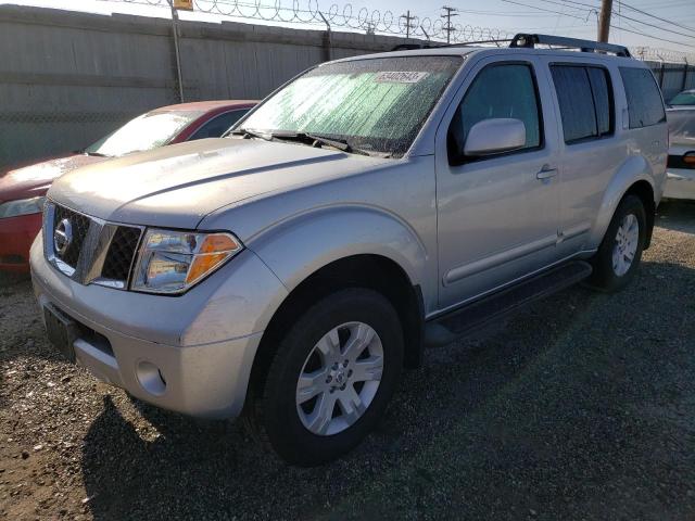 2005 Nissan Pathfinder LE