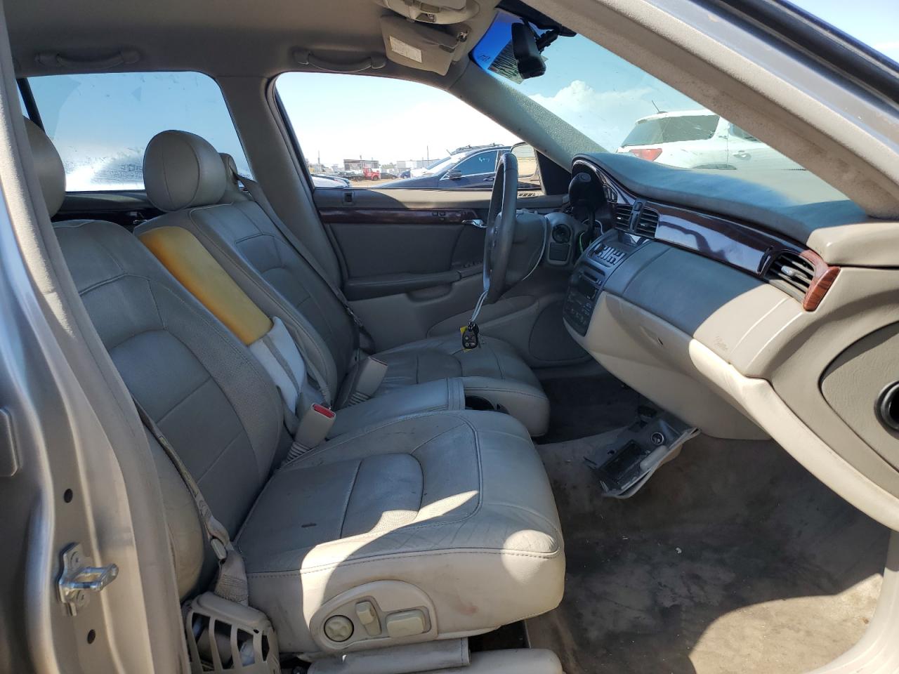 Lot #2206989104 2004 CADILLAC DEVILLE