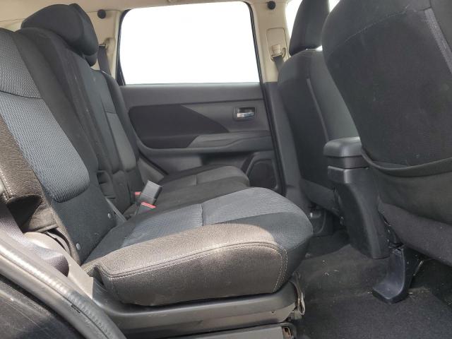 JA4AZ3A3XGZ020292 Mitsubishi Outlander Se