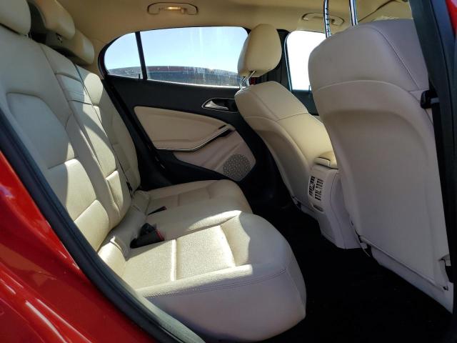 WDCTG4EB4KU011003 Mercedes-Benz GLA 250
