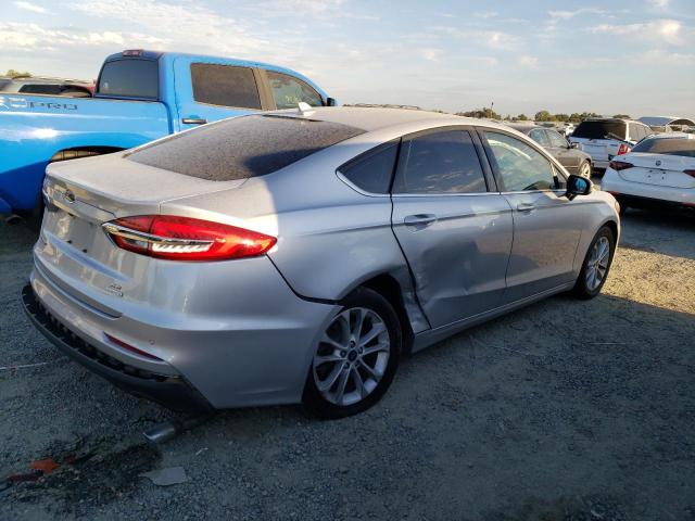 3FA6P0HD5KR135853 Ford FUSION SE