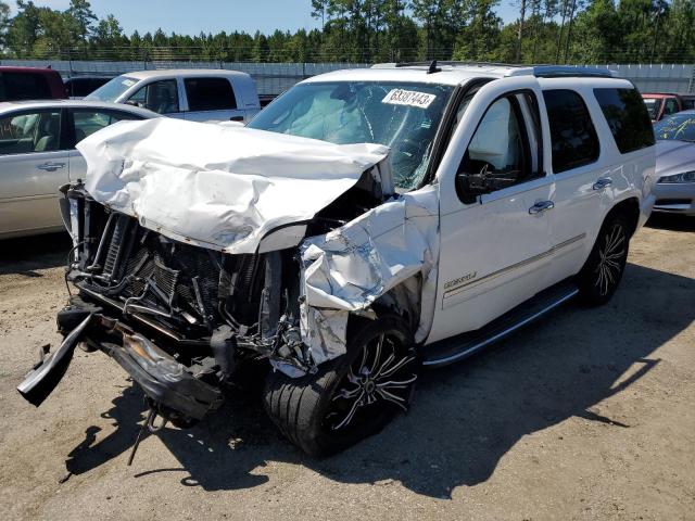 Паркетники GMC YUKON 2013 Білий