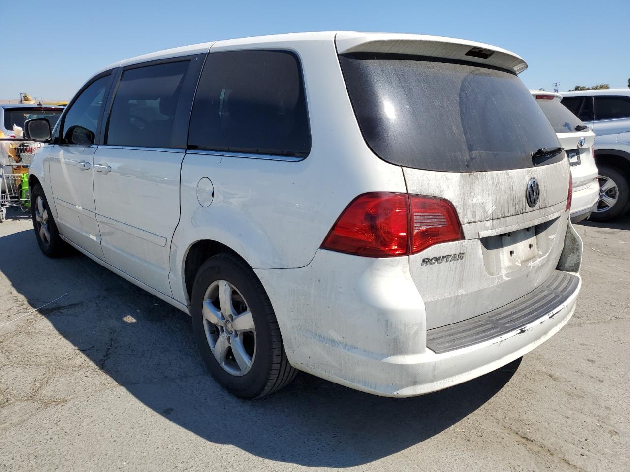 2V4RW3D18AR324773 2010 Volkswagen Routan Se