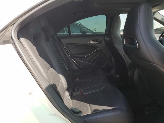 WDDSJ4GB5EN138069 Mercedes-Benz CLA 250 4MATIC