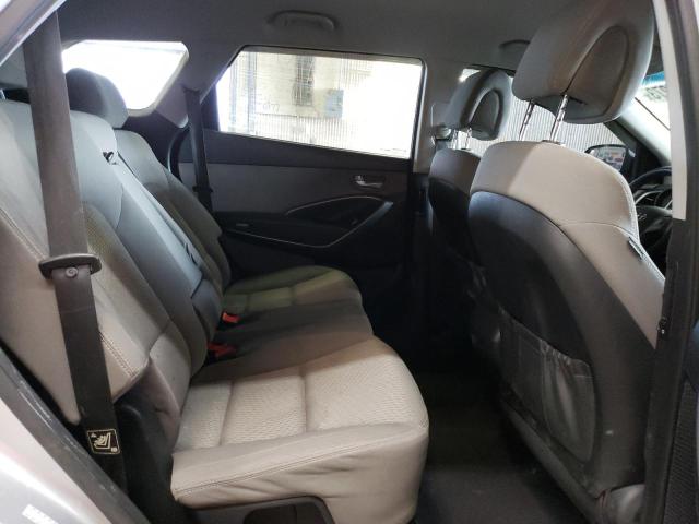KM8SMDHF6HU168898 Hyundai Santa Fe Se