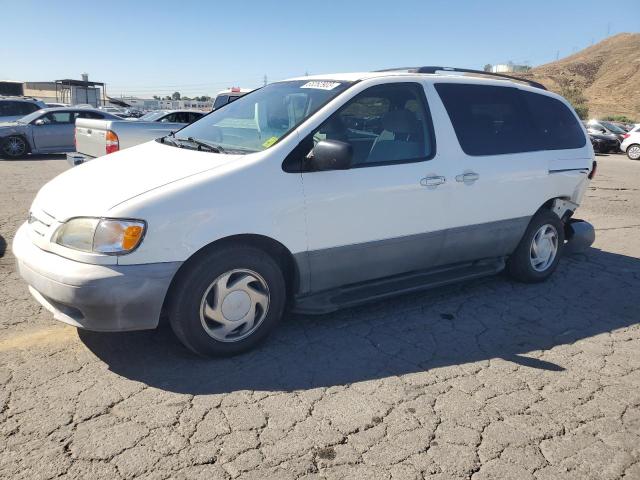 2001 Toyota Sienna LE