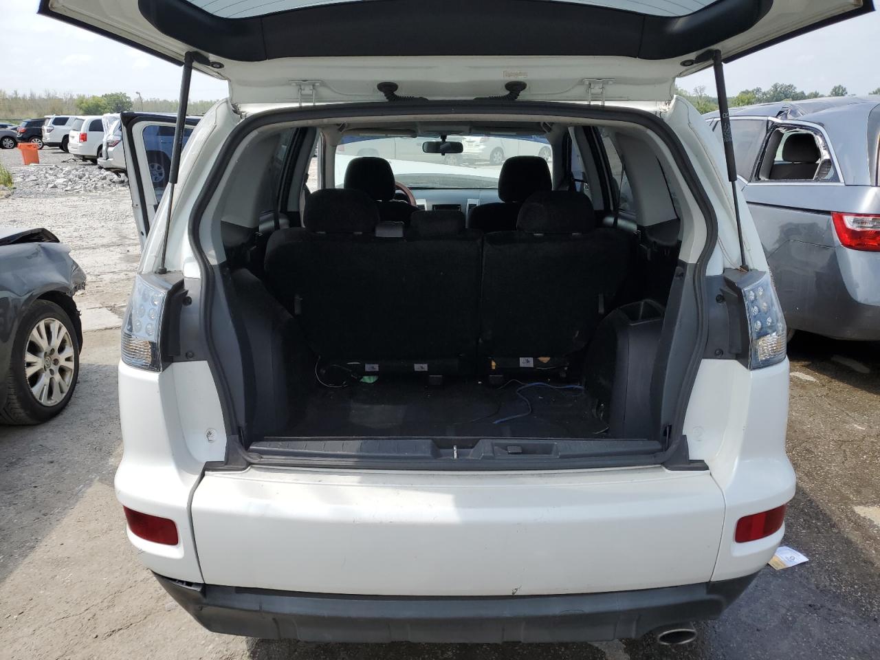 JA4AS2AW2AZ000781 2010 Mitsubishi Outlander Es