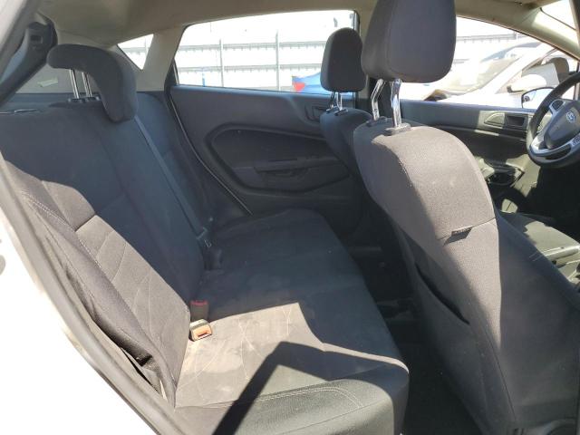 3FADP4EJ0JM122657 Ford FIESTA SE