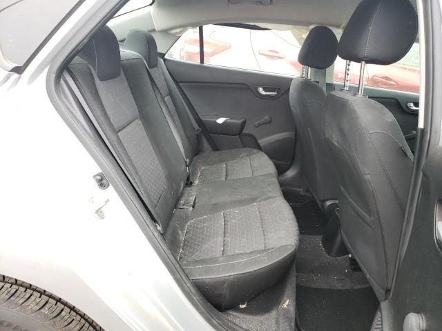 3KPA24AB8JE070375 KIA RIO LX