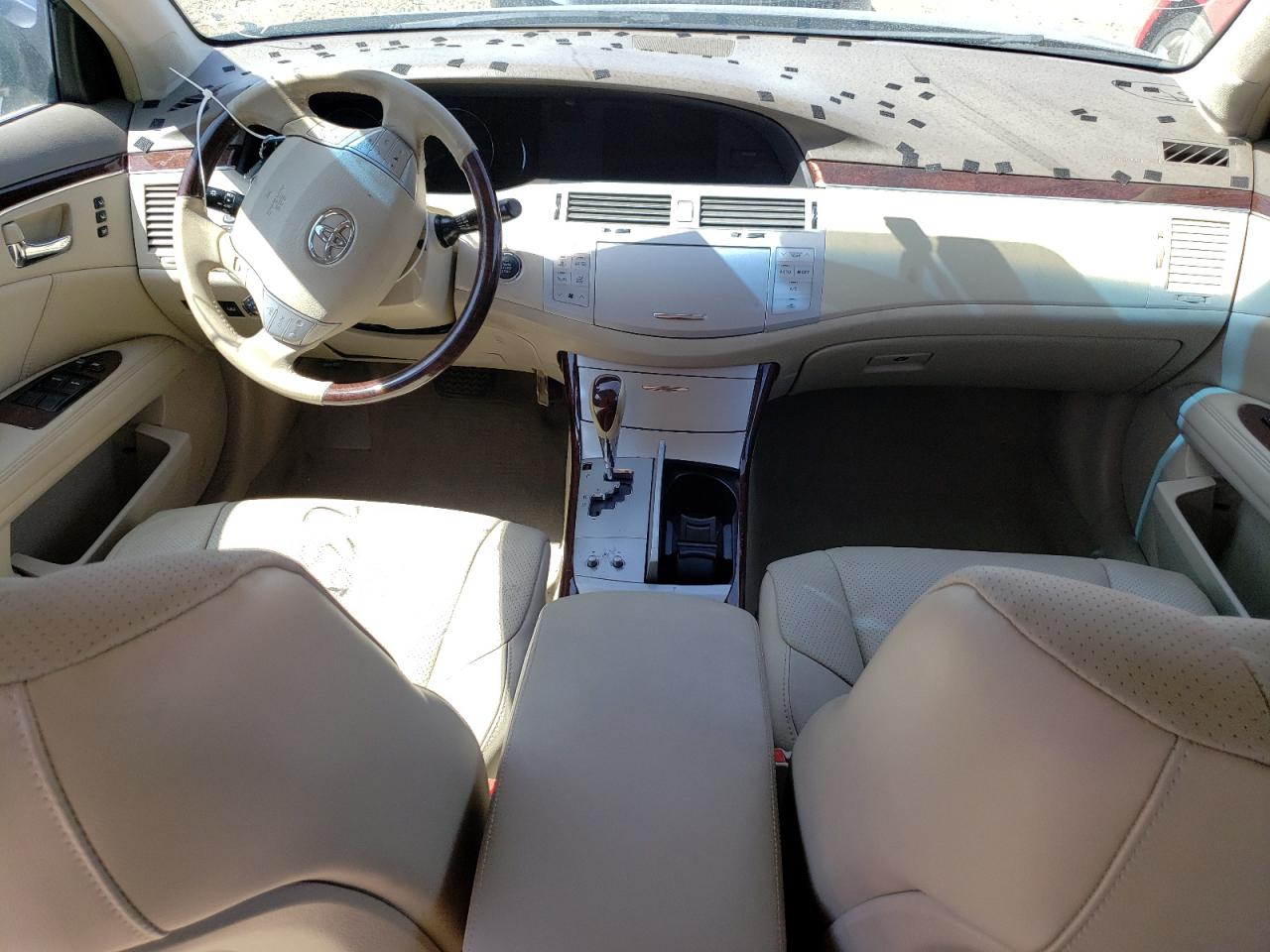 2T1BURHE9JC113132 TOYOTA COROLLA 2018