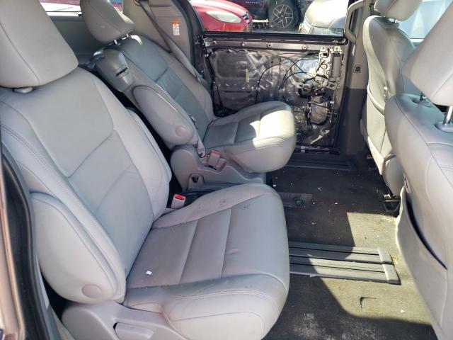 5TDYZ3DC7HS846990 Toyota SIENNA XLE