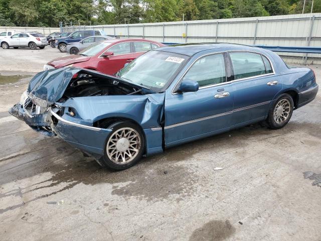 2001 Lincoln Town Car Signature