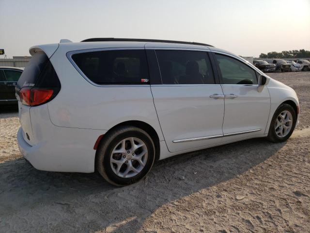 2C4RC1BG7HR507803 2017 CHRYSLER PACIFICA, photo no. 3