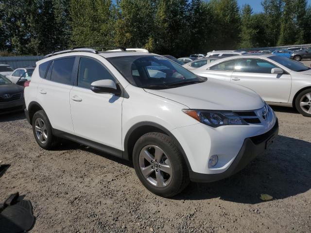 JTMRFREV4FD164917 Toyota Rav4 Xle